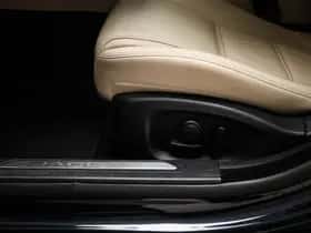 Jaguar XE (2015) thumbnail 28