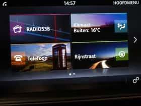 Jaguar XE (2015) thumbnail 44