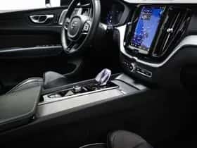 Volvo XC60 (2023) thumbnail 4
