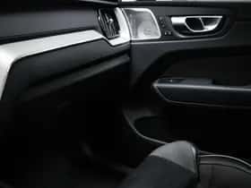 Volvo XC60 (2023) thumbnail 42