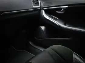 Volvo V40 (2017) thumbnail 28