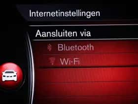 Volvo V40 (2017) thumbnail 36