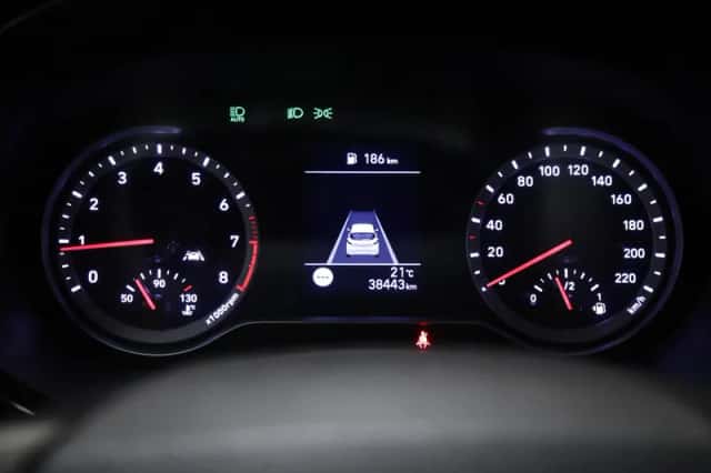 Hyundai i10 (2023) thumbnail 4