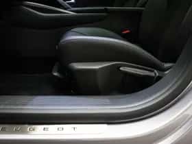 Peugeot 308 (2024) thumbnail 32