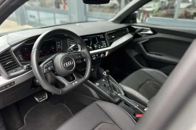 Audi A1 (2019) thumbnail 3