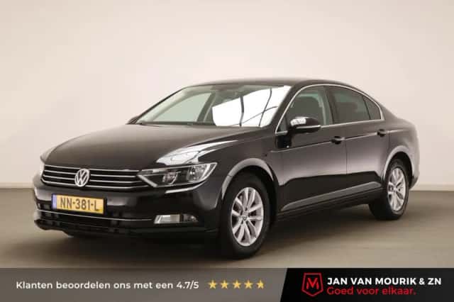 Volkswagen Passat (2015) thumbnail 1