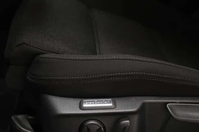 Volkswagen Passat (2015) thumbnail 5