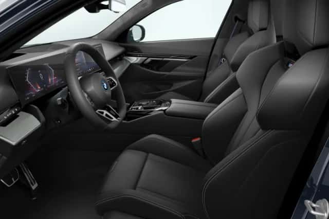 BMW i5 (2026) thumbnail 4