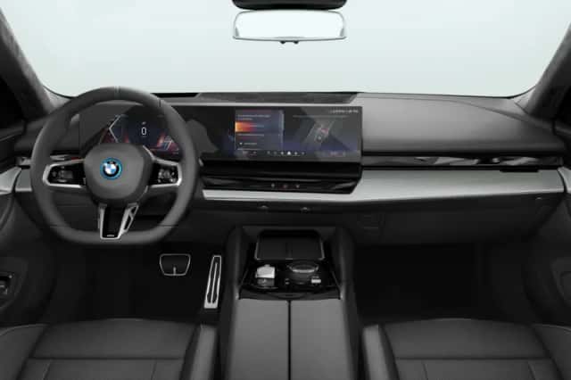 BMW i5 (2026) thumbnail 3