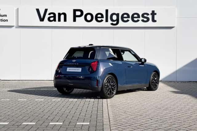 MINI Cooper (2026) thumbnail 4