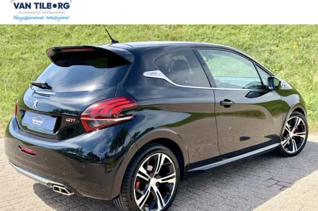 Peugeot 208 (2018) thumbnail 2