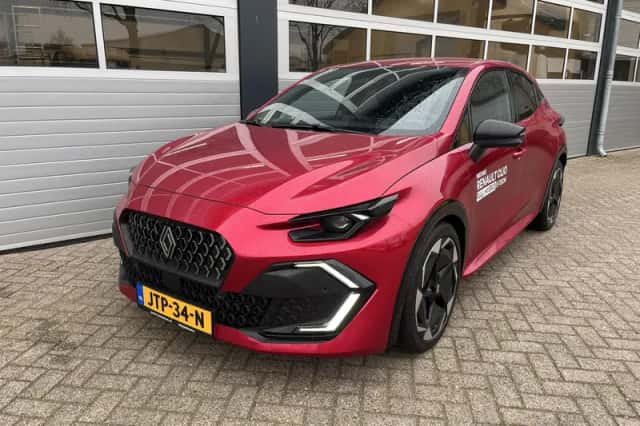 Renault Clio (2026) thumbnail 2