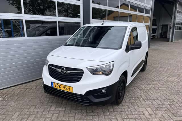 Opel Combo (2022) thumbnail 2