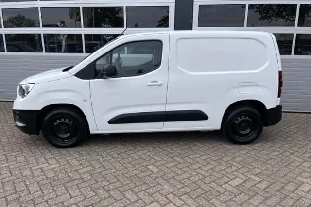 Opel Combo (2022) thumbnail 3