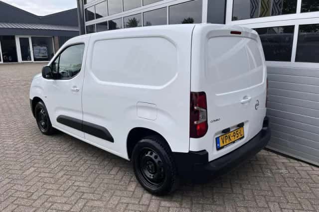 Opel Combo (2022) thumbnail 4