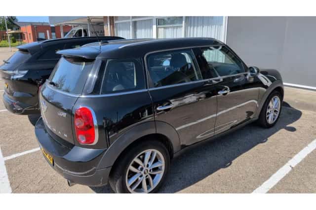MINI Countryman (2014) thumbnail 2