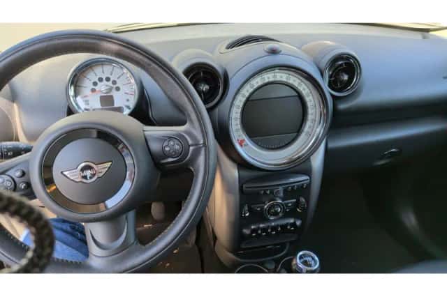 MINI Countryman (2014) thumbnail 3