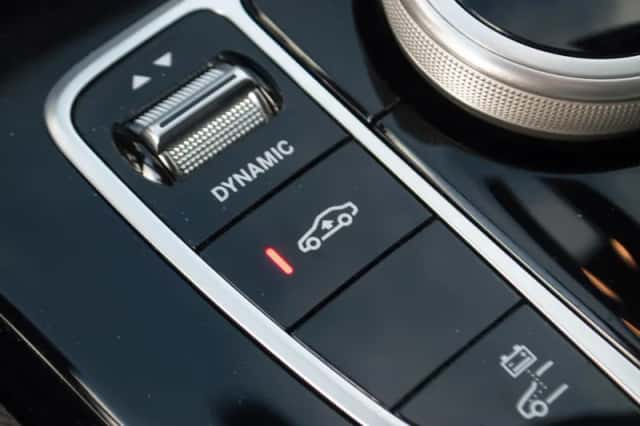 Mercedes-Benz C-Klasse (2016) thumbnail 4