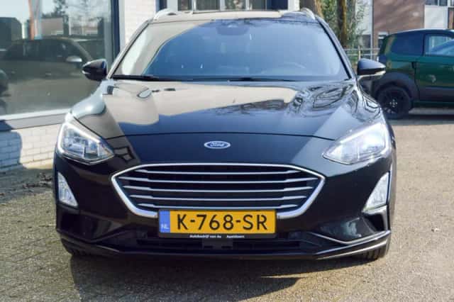 Ford Focus (2021) thumbnail 5