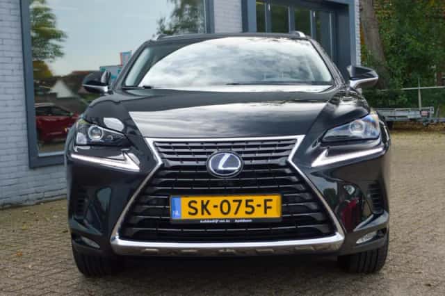Lexus NX (2018) thumbnail 5