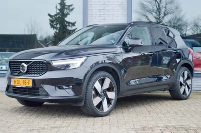 Volvo XC40 (2022) thumbnail 1