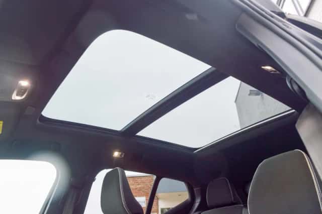 Volvo XC40 (2022) thumbnail 2
