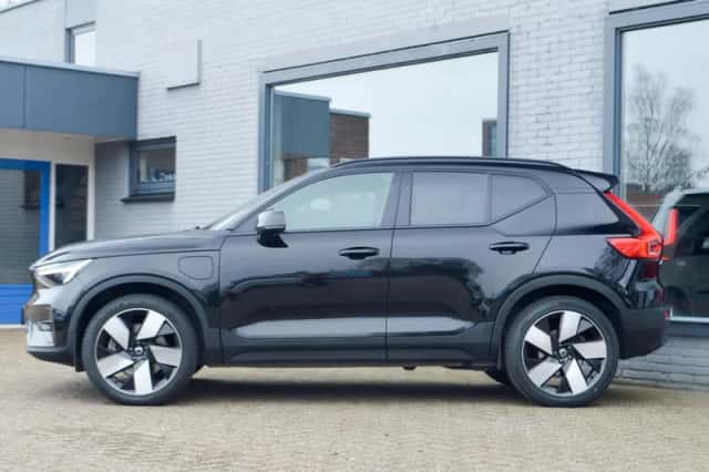 Volvo XC40 (2022) thumbnail 5