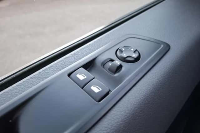 Peugeot Expert (2022) thumbnail 3