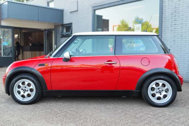 MINI Cooper (2004) thumbnail 6