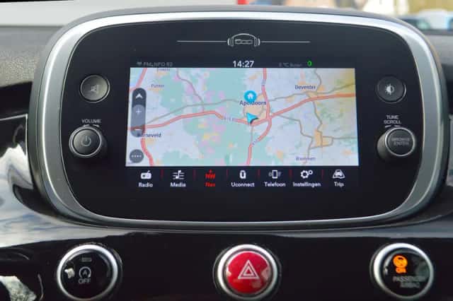 Fiat 500X (2019) thumbnail 2