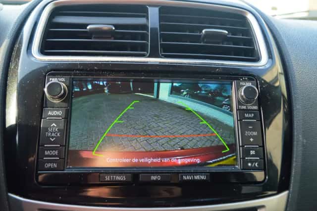 Mitsubishi ASX (2016) thumbnail 2