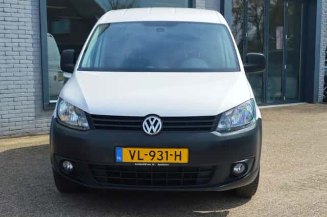 Volkswagen Caddy (2015) thumbnail 4