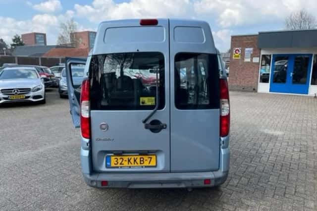 Fiat Doblò (2010) thumbnail 3