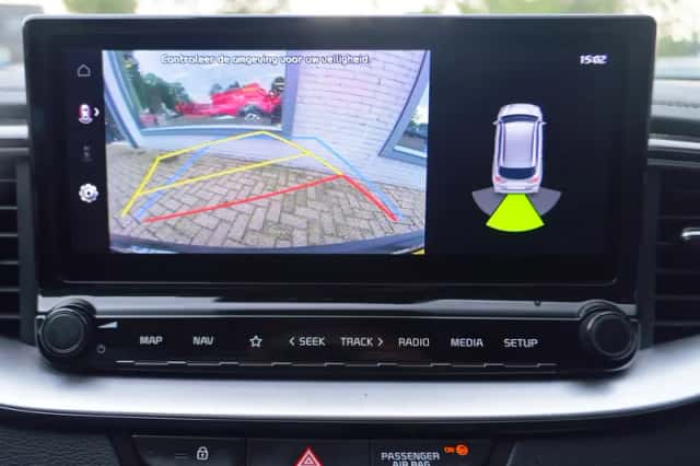 Kia Ceed (2022) thumbnail 3