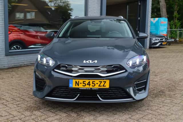 Kia Ceed (2022) thumbnail 5