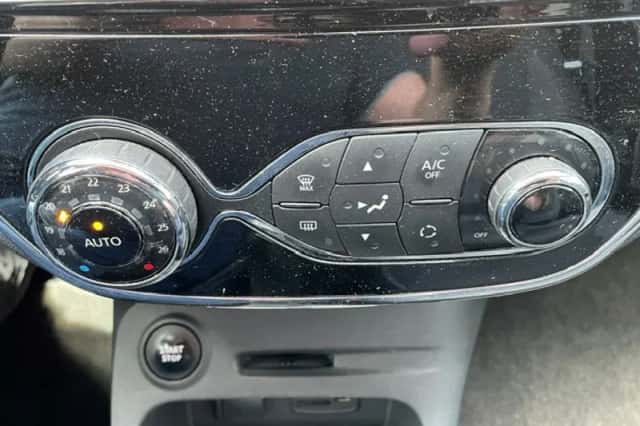 Renault Captur (2017) thumbnail 3