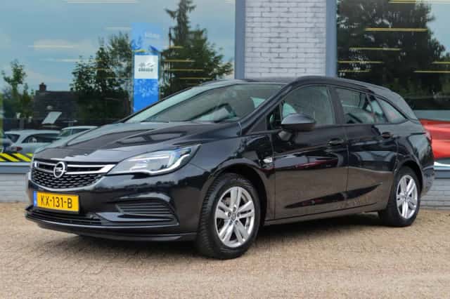 Opel Astra (2016) thumbnail 1