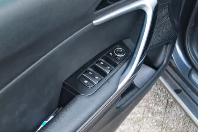 Kia XCeed (2020) thumbnail 5