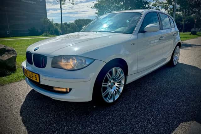 BMW 1-Serie (2009) thumbnail 4