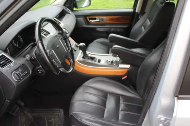 Land Rover Range Rover Sport (2011) thumbnail 10