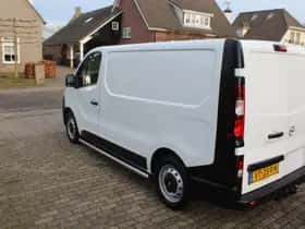 Opel Vivaro (2016) thumbnail 12
