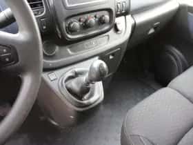 Opel Vivaro (2016) thumbnail 18