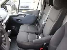 Opel Vivaro (2016) thumbnail 19