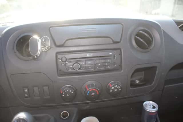 Renault Master (2013) thumbnail 12