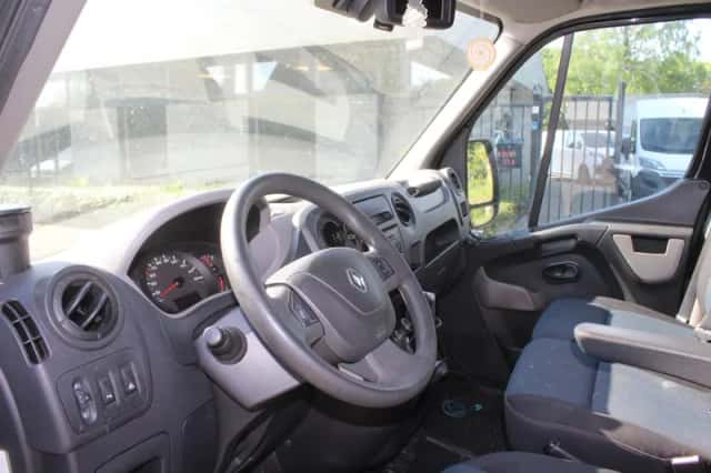 Renault Master (2013) thumbnail 9