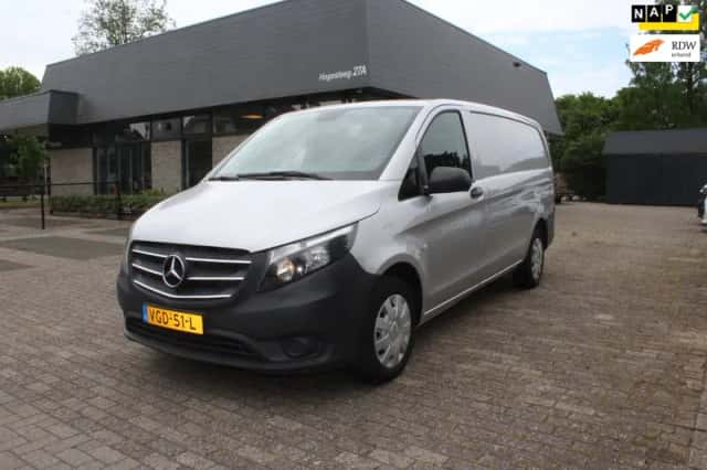 Mercedes-Benz Vito (2020) thumbnail 2