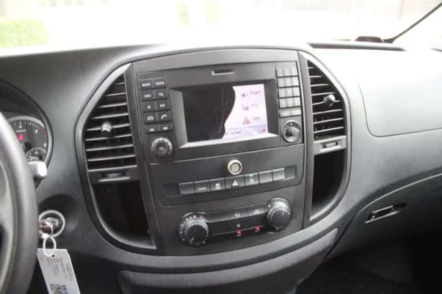 Mercedes-Benz Vito (2020) thumbnail 20