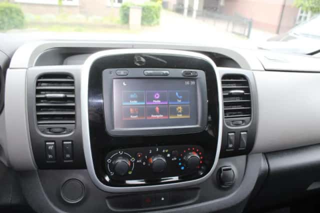 Renault Trafic (2018) thumbnail 20