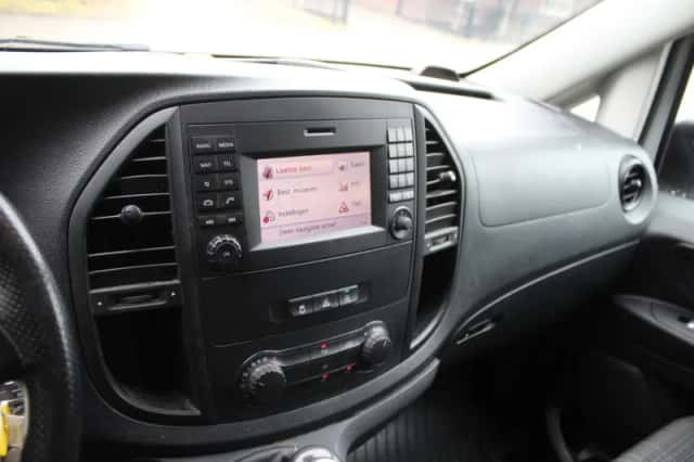 Mercedes-Benz Vito (2016) thumbnail 14