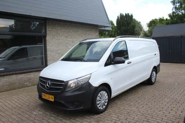 Mercedes-Benz Vito (2016) thumbnail 3